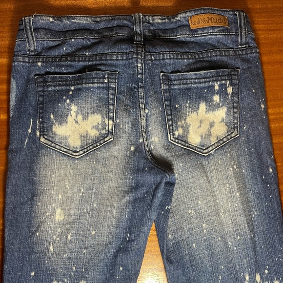 Mudd Juniors Bleached Ripped Jeans - Picture 7 of 7